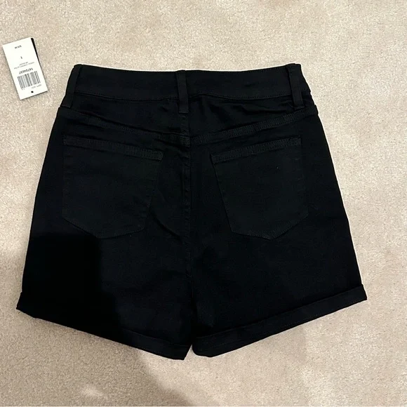 NWT Hot Topic High Waisted Cherry Skull Shorts - Picture 6 of 6